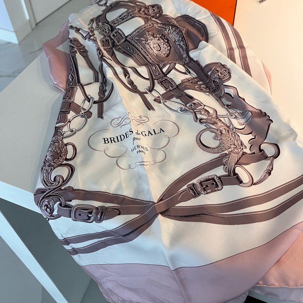 Authenticate 100% Silk Hermes Scarf